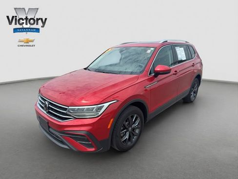 Used 2022 Volkswagen Tiguan SE AWD/4WD image 3
