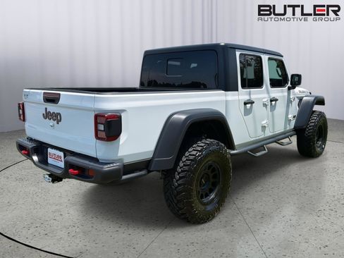 Used 2024 Jeep Gladiator Rubicon w/ Convenience Group AWD/4WD image 6