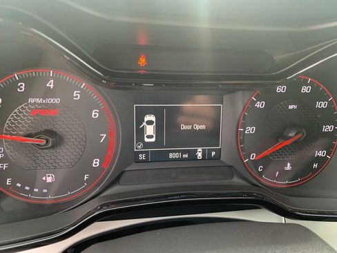 Used 2025 Chevrolet Trax RS w/ Sunroof Package image 19