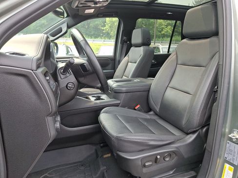 Used 2023 Chevrolet Tahoe LT w/ Luxury Package AWD/4WD image 15