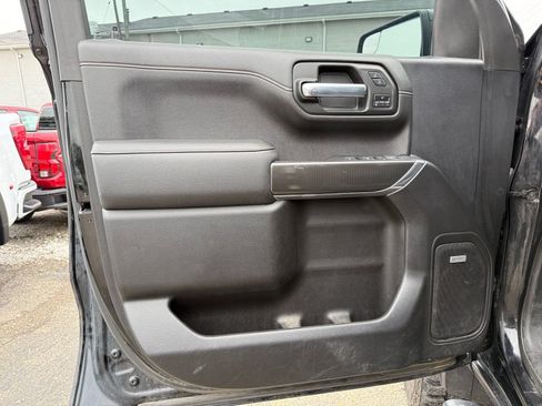 Used 2021 GMC Sierra 1500 AT4 w/ AT4 Preferred Package AWD/4WD image 17