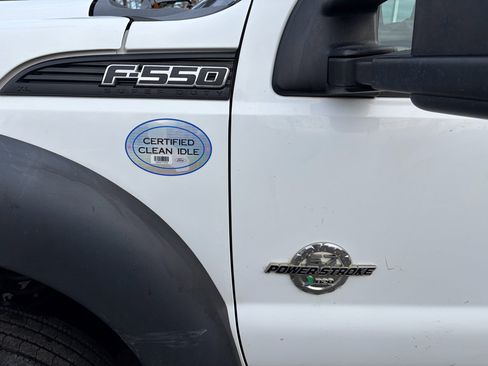 Used 2016 Ford F550 4x4 Crew Cab Super Duty image 13