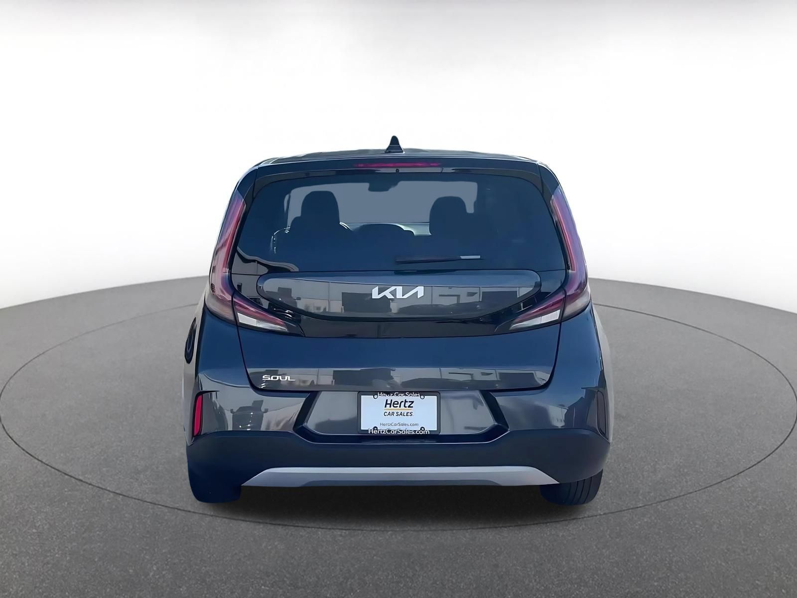 Used 2025 Kia Soul LX w/ LX Technology Package FWD image 10