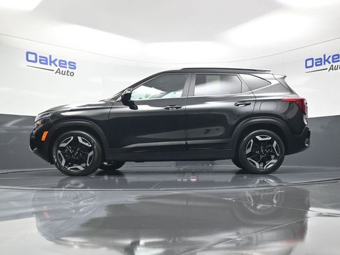 Certified 2024 Kia Seltos SX w/ SX Sunroof Package image 46