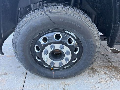 New 2026 RAM 3500 Big Horn AWD/4WD image 13