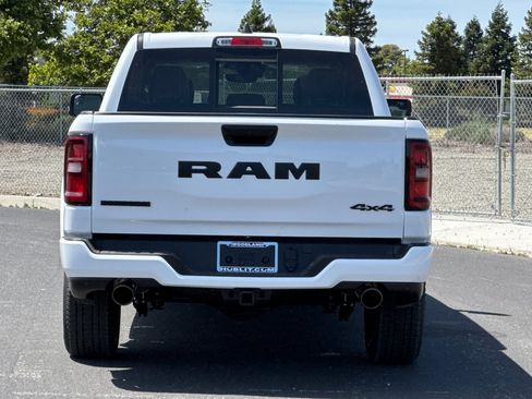 New 2026 RAM 1500 4x4 Crew Cab image 4