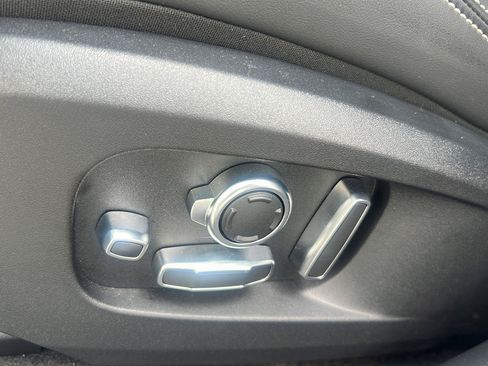 Used 2026 Jaguar F-PACE R-Dynamic S AWD/4WD image 22