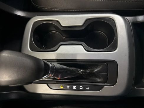 Used 2022 Chevrolet Colorado LT w/ Fleet Safety Package RWD image 12