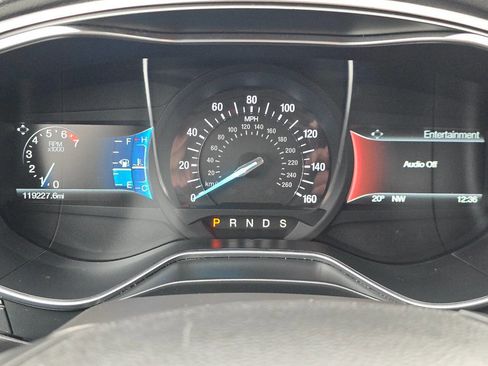 Used 2015 Ford Fusion SE image 18