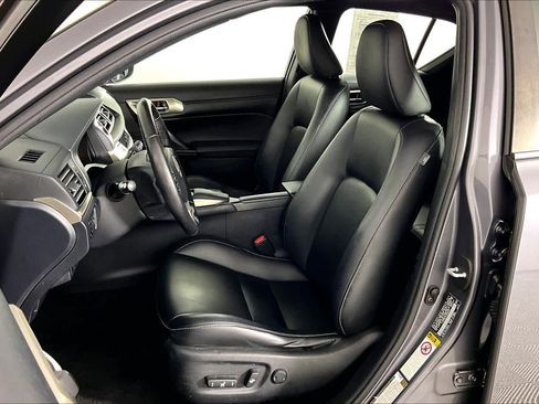 Used 2016 Lexus CT 200h image 7