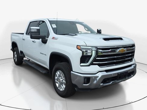Used 2025 Chevrolet Silverado 2500 LTZ w/ LTZ Premium Package AWD/4WD image 4