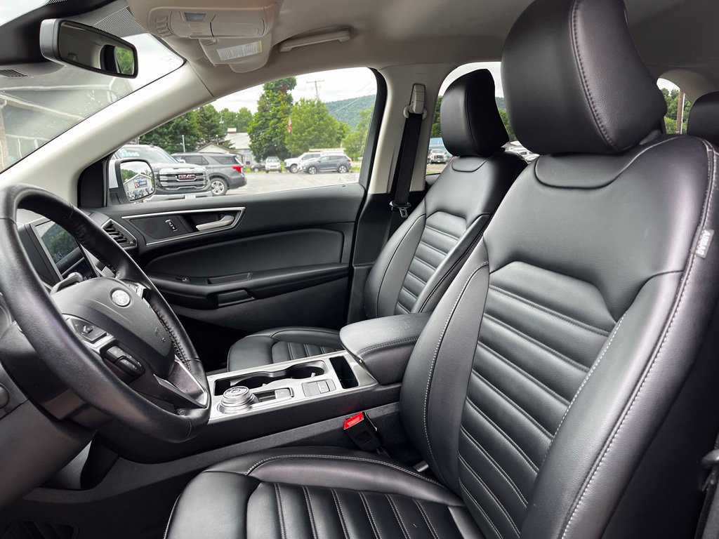 Used 2024 Ford Edge SEL AWD/4WD image 9