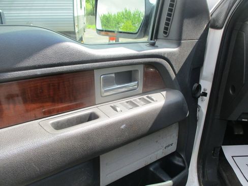 Used 2010 Ford F150 4x4 SuperCrew image 11