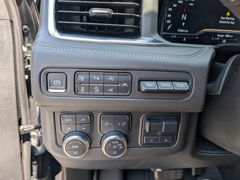 Certified 2024 GMC Yukon Denali Ultimate AWD/4WD image 28
