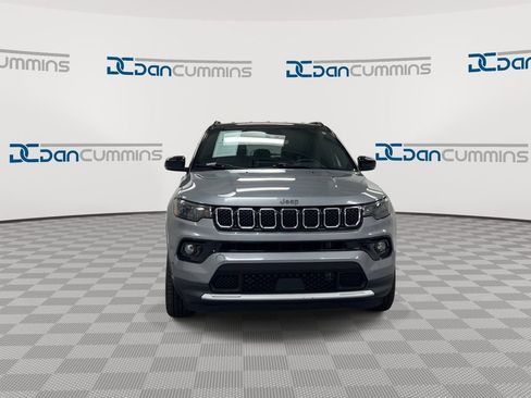 Used 2024 Jeep Compass Limited AWD/4WD image 3