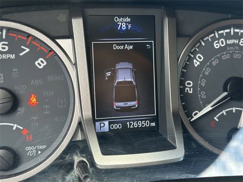 Used 2022 Toyota Tacoma SR5 image 15