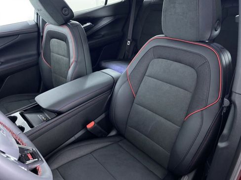 New 2026 Chevrolet Blazer EV RS AWD/4WD image 11
