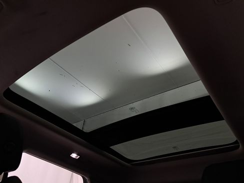 Used 2021 Land Rover Range Rover Evoque S image 7