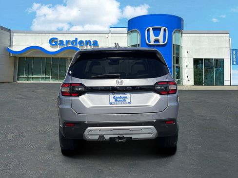 Certified 2025 Honda Pilot EX-L image 5