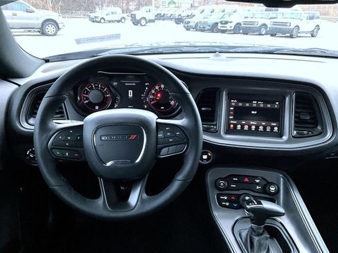 Used 2023 Dodge Challenger SXT w/ Blacktop Package image 13