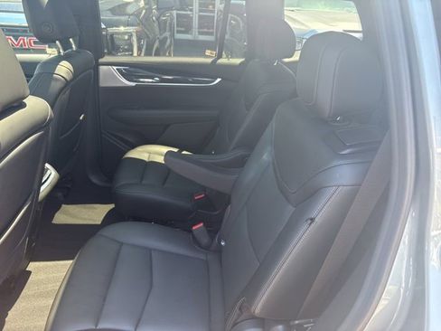 Certified 2025 Cadillac XT6 Premium Luxury image 18