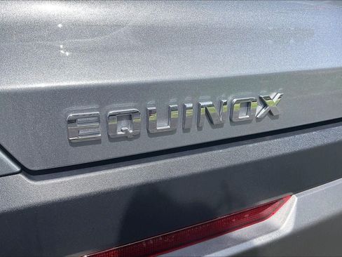 Used 2026 Chevrolet Equinox LT FWD image 30