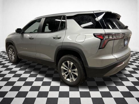 Certified 2025 Chevrolet Equinox LT image 3