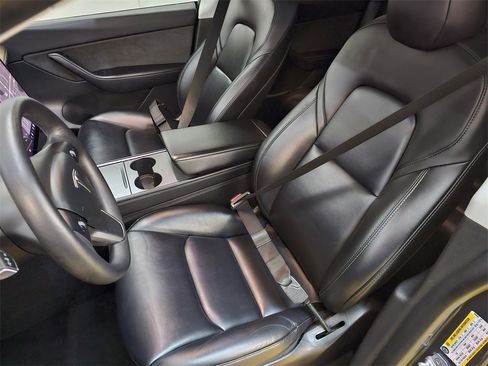 Used 2022 Tesla Model Y Performance image 22