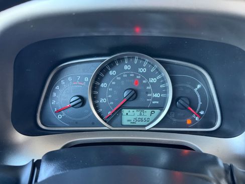 Used 2014 Toyota RAV4 XLE AWD/4WD image 5