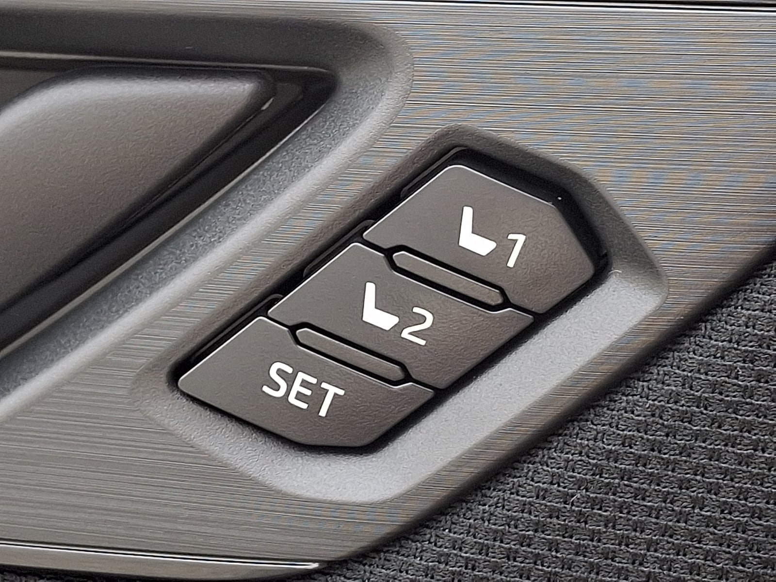 New 2026 Subaru Outback Limited XT AWD/4WD image 17
