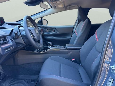 Certified 2025 Toyota Prius Plug-In Hybrid image 15