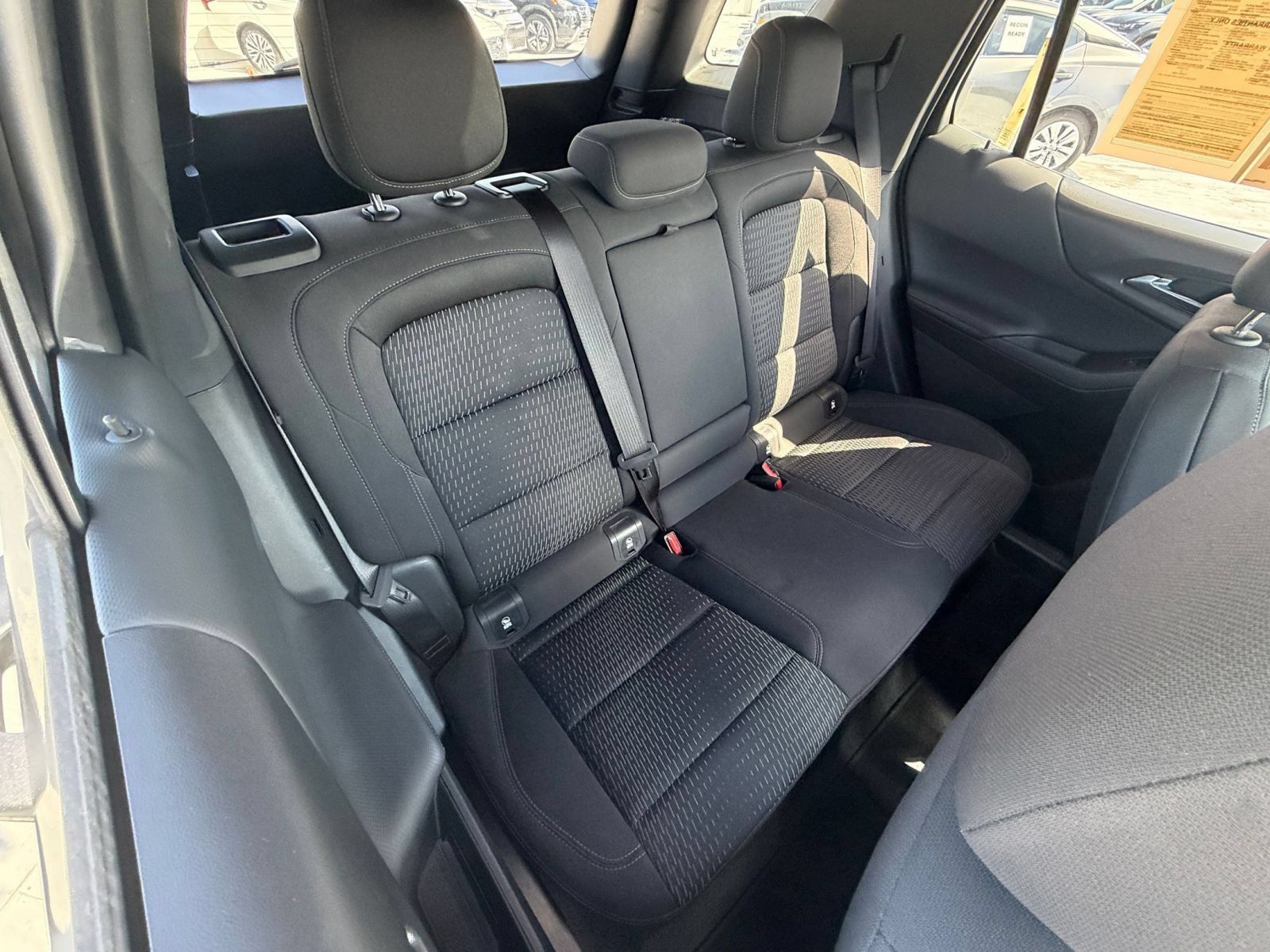 Used 2025 Chevrolet Equinox LT FWD image 32