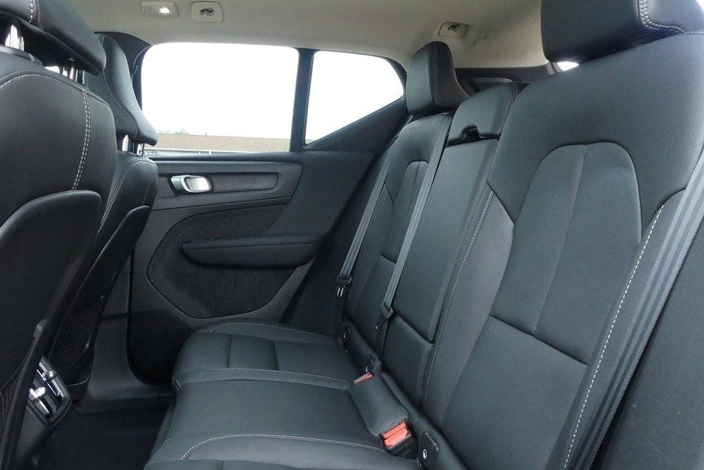 Used 2024 Volvo XC40 B5 Plus AWD/4WD image 35
