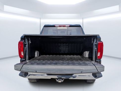 Used 2022 GMC Sierra 1500 SLT w/ SLT Premium Plus Package AWD/4WD image 14