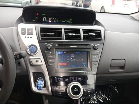 Used 2012 Toyota Prius V Three image 20