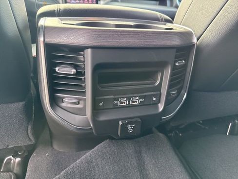 New 2026 RAM 2500 Laramie AWD/4WD image 22