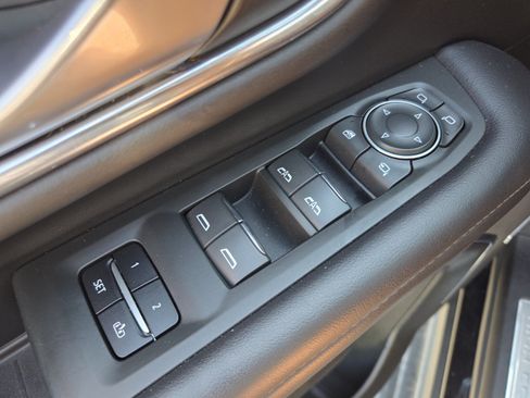 Used 2022 Chevrolet Tahoe High Country AWD/4WD image 31