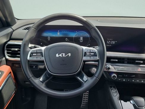 Used 2023 Kia Telluride SX FWD image 12