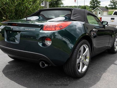 Used 2007 Pontiac Solstice Convertible w/ Premium Package RWD image 18