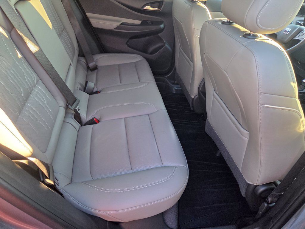 Used 2026 Buick Envista Avenir FWD image 31