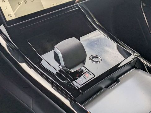 New 2025 Land Rover Range Rover Sport Dynamic SE image 9