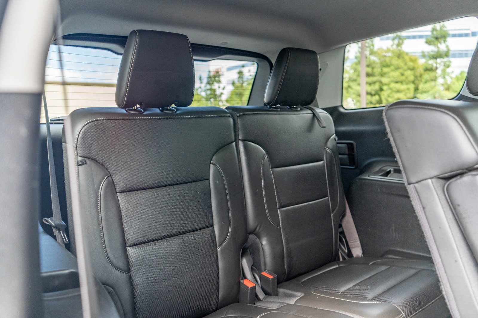 Used 2023 GMC Acadia SLT FWD image 20
