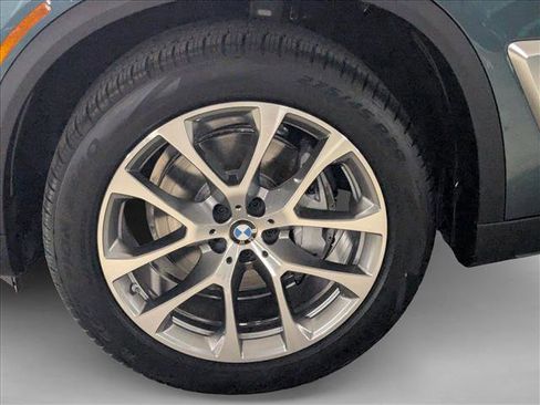 New 2026 BMW X5 xDrive40i w/ Premium Package image 10
