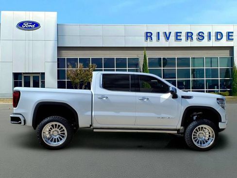 Used 2022 GMC Sierra 1500 Denali AWD/4WD image 8
