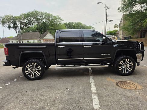Used 2018 GMC Sierra 1500 SLT AWD/4WD image 38