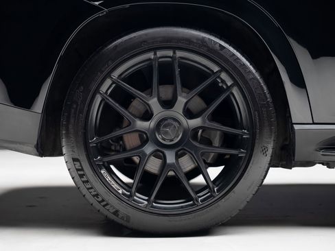 Used 2025 Mercedes-Benz GLE 53 AMG 4MATIC Coupe w/ AMG Night Package image 41