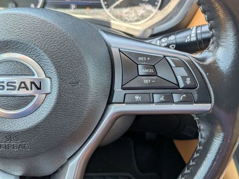 Used 2021 Nissan Sentra SV w/ SV Premium Package FWD image 20