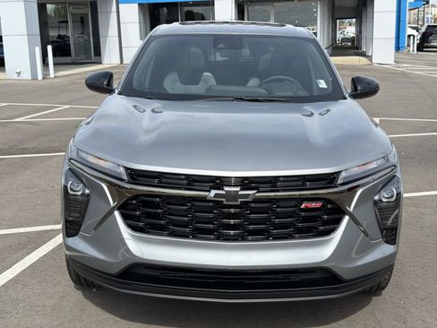 New 2026 Chevrolet Trax RS w/ Sunroof Package FWD image 9