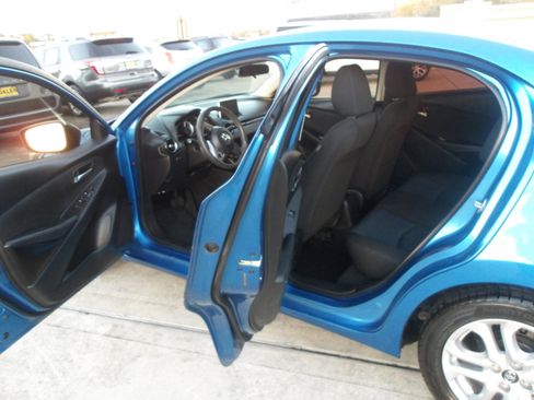 Used 2018 Toyota Yaris iA image 15