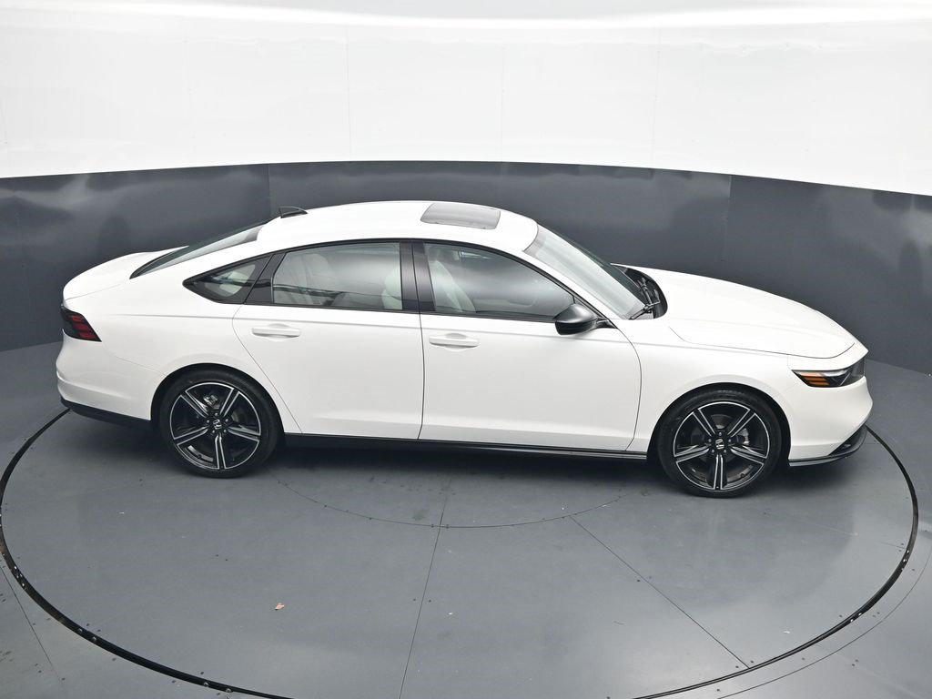 Used 2026 Honda Accord SE image 32